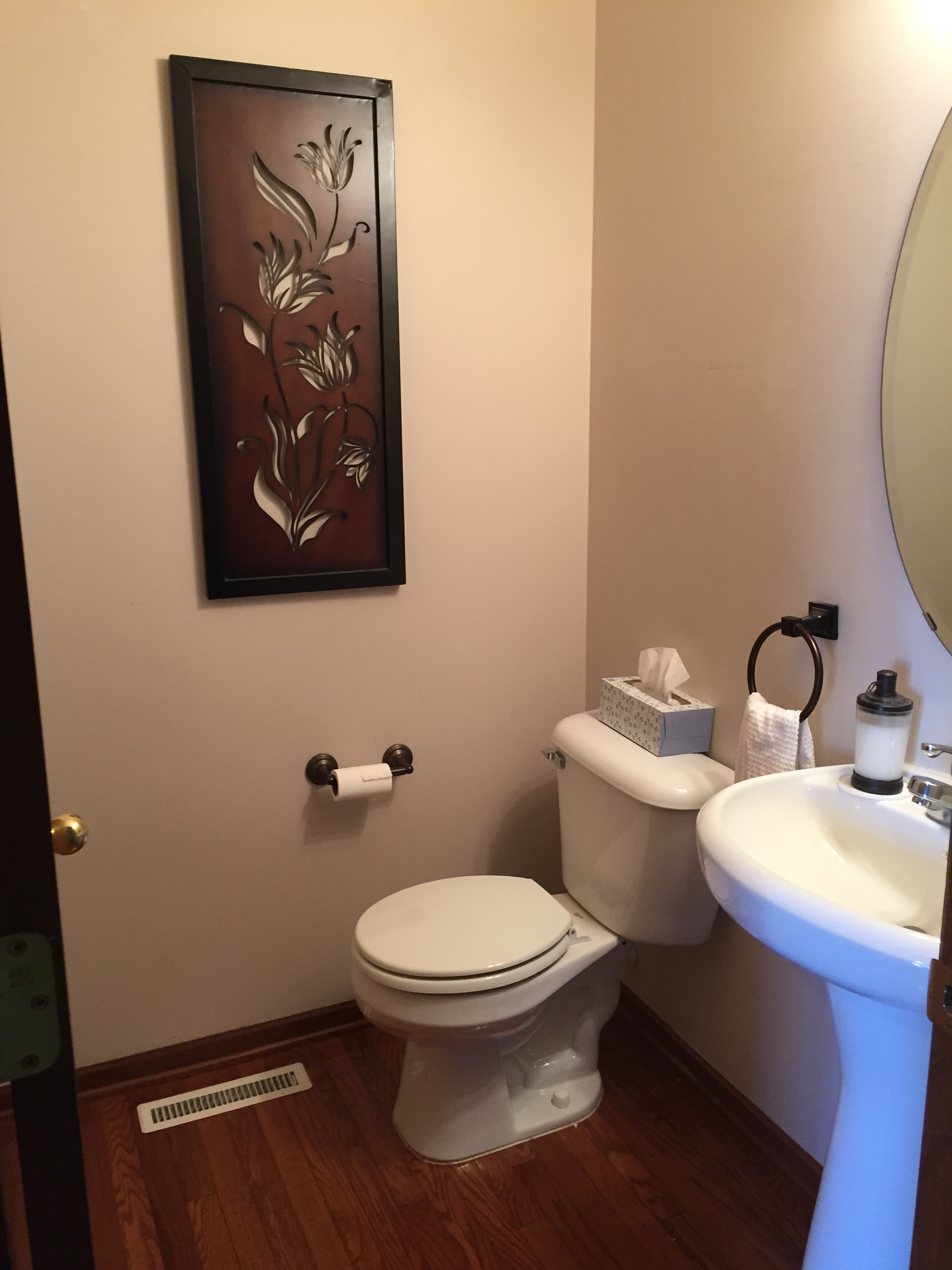 Powder Room Makeover: Before