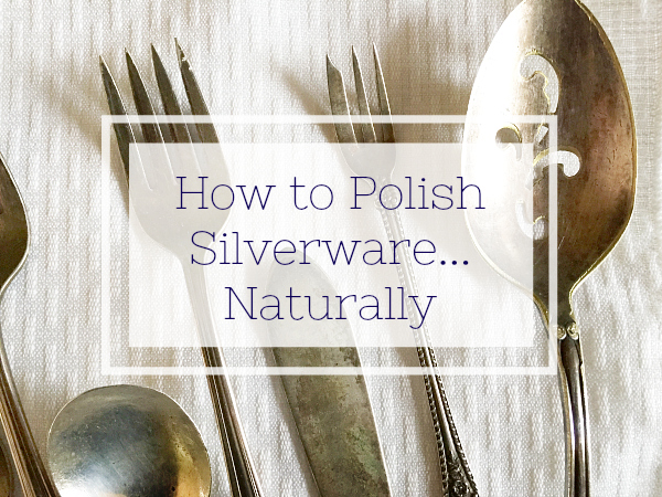 How to naturally polish silverware with baking soda and boiling water