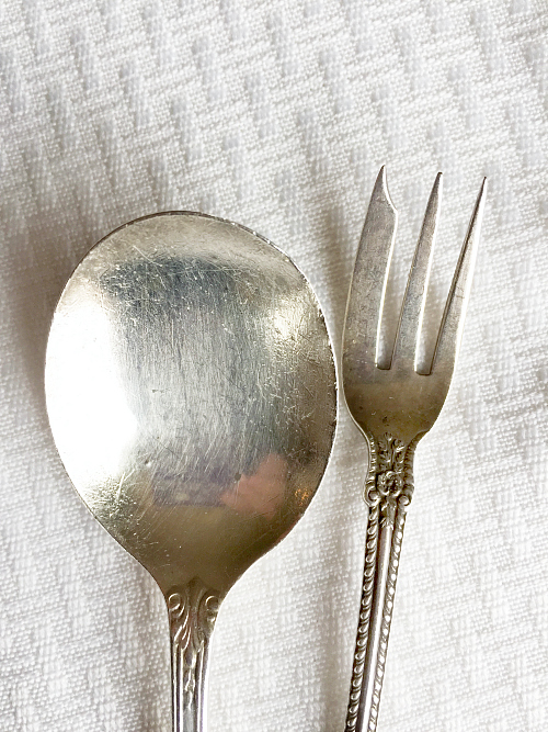 Naturally Polished Silverware using baking soda and boiling water