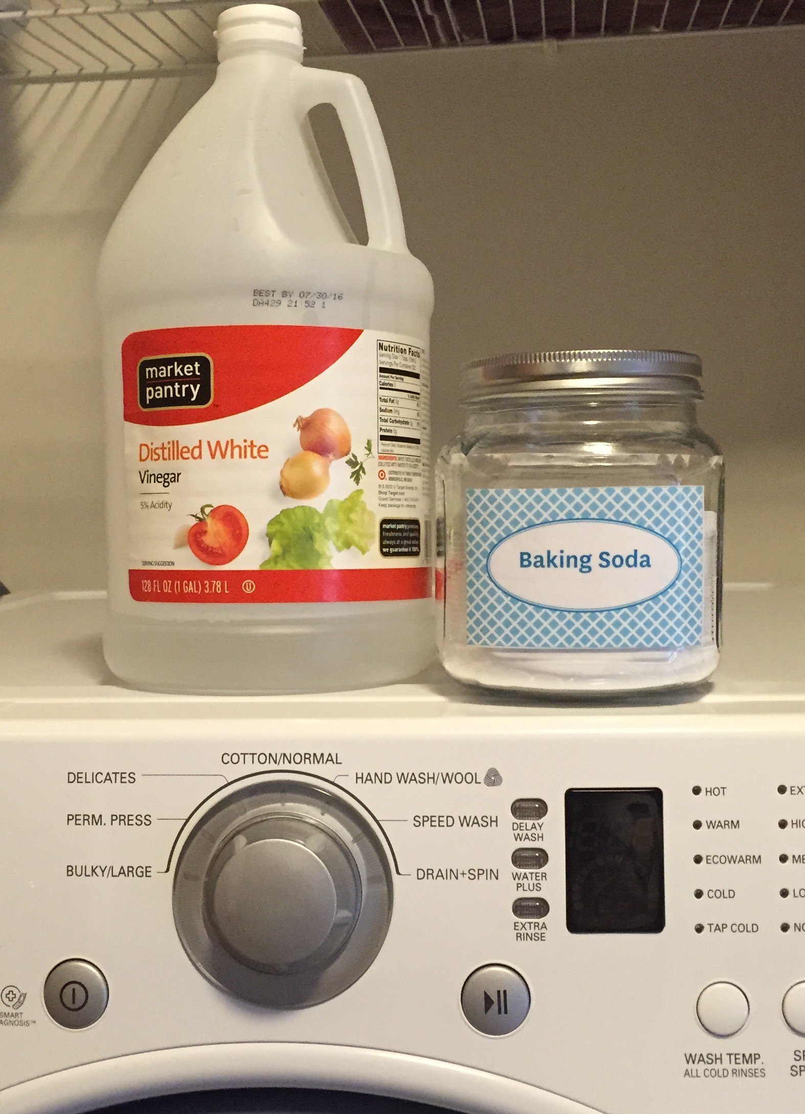 Freshen the Laundry Lemons, Lavender, & Laundry