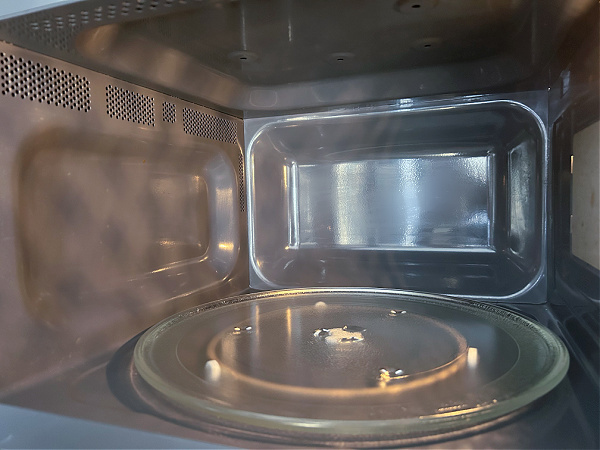 How to Clean A Microwave Naturally with Vinegar