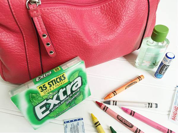 How to Organize Your Purse Title