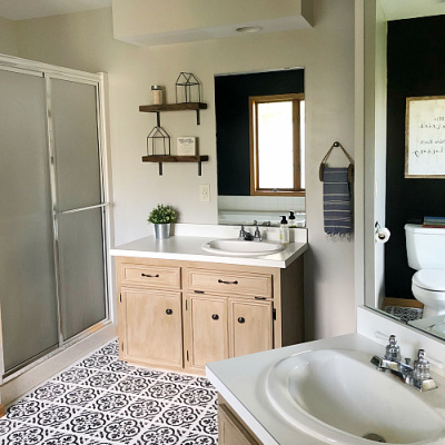 Modern farmhouse style bathroom