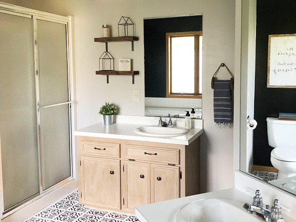 Modern farmhouse style bathroom