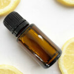 How to naturally degrease your kitchen with lemon essential oil