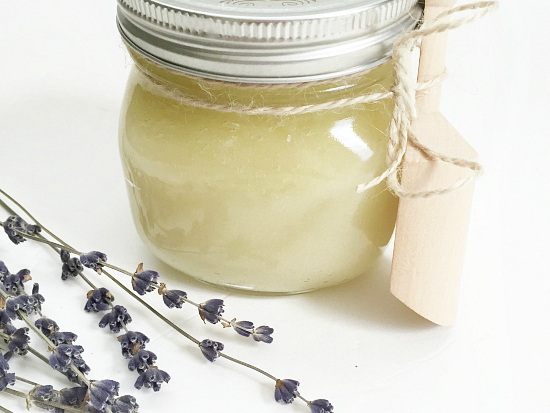 This lavender sugar scrub looks amazing! Great idea for a homemade gift for the holidays!