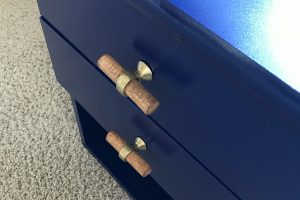 Love the idea of using spray paint to makeover furniture. So easy and cheap!