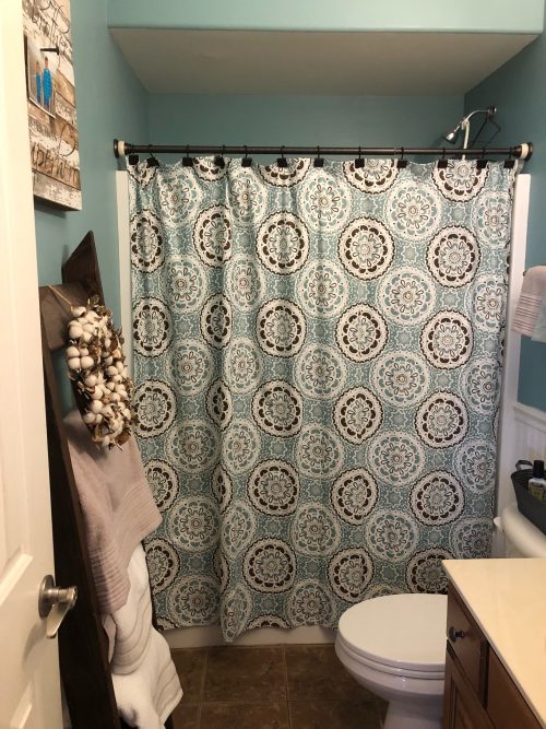 Bathroom before $100 Room Challenge