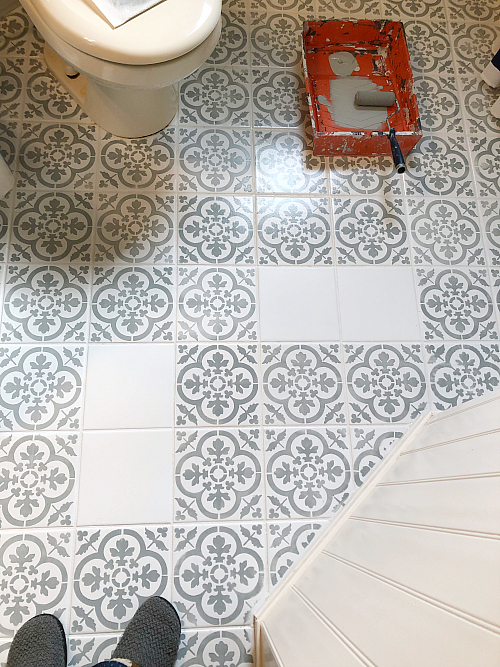 Tips to Stencil Tile Floors in your Bathroom