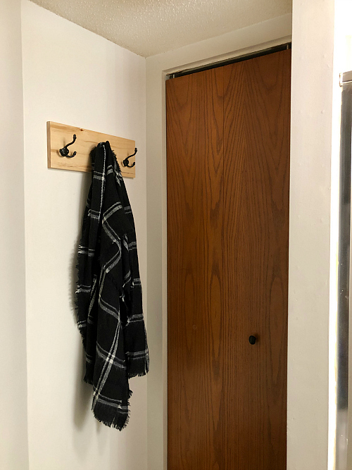 Updated DIY Towel Rack in Boho Bathroom Makeover