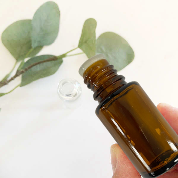 Adding Myrrh essential oil to homemade cuticle oil