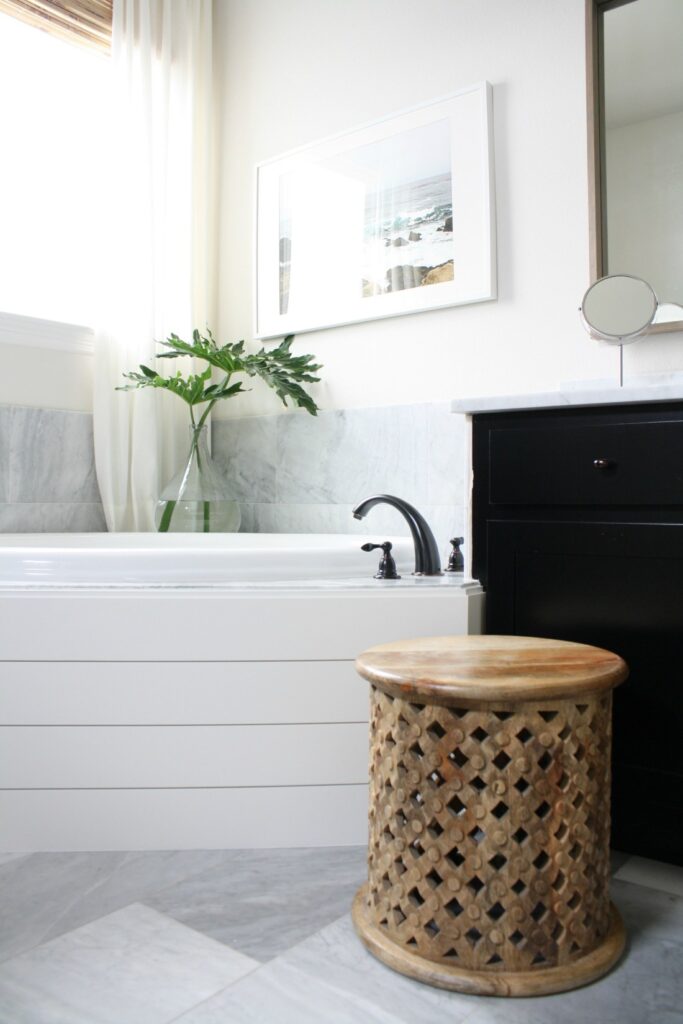 Shiplap tub surround