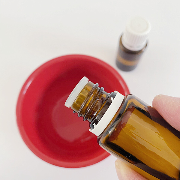 Adding essential oil to Sal Suds in order to make Floor Cleaner