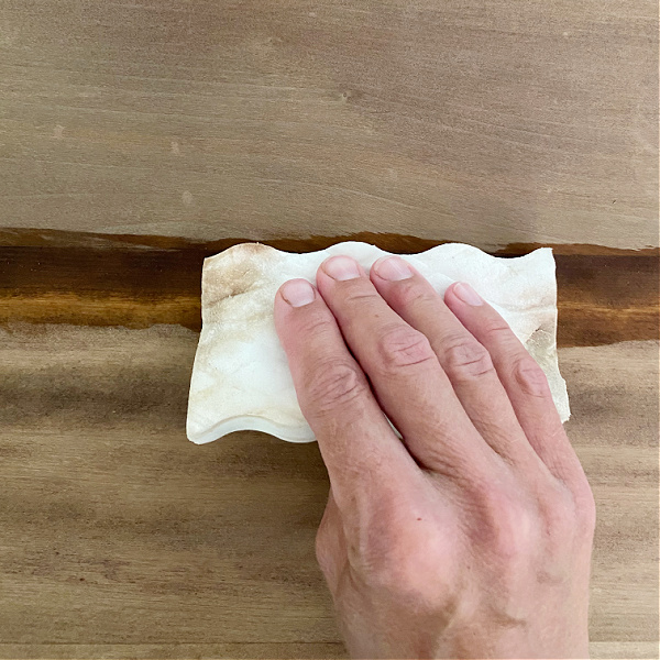 Using Magic Eraser to Remove Stain from Grain of Wood