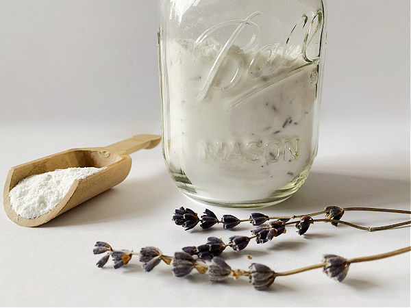 Homemade Carpet Freshener Made with Baking Soda, Essential Oil, and Dried Lavender