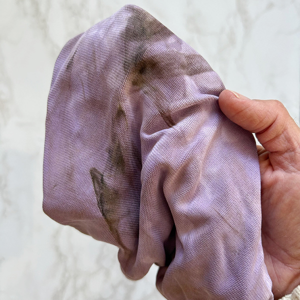 Window cleaning cloth with dirt after cleaning window with black tea