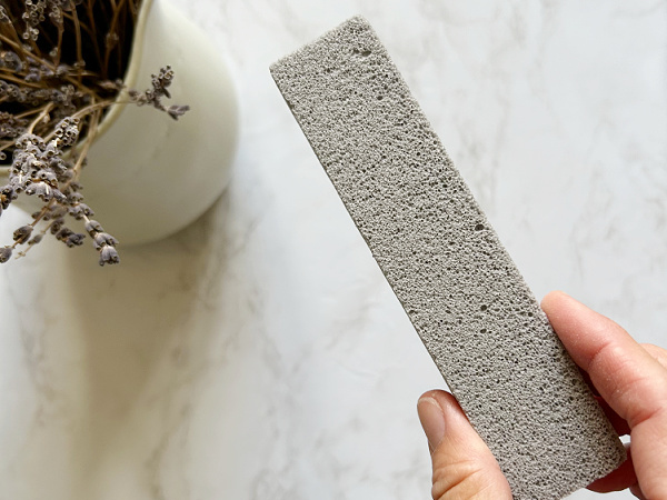Pumice stone to clean oven door